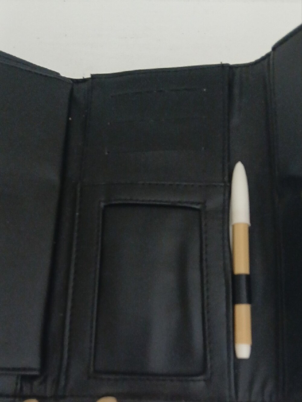 Classic Black Clutch Wallet With Kiss Lock And Memo Pad - Picture 3 of 6